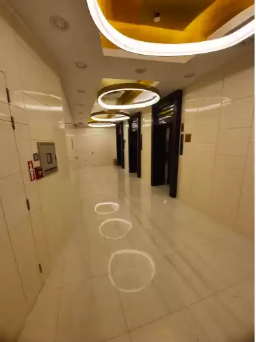 住宅 就绪物业 2 间卧室 楼/楼 公寓  出租 在 萨德 , 多哈 #7561 - 1  image 